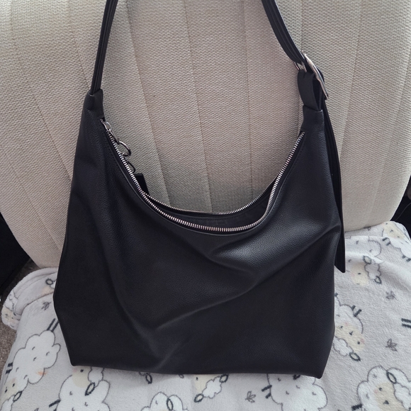 Baggu Recycled Leather Shoulder Bag - Picture 3 of 7